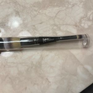 it Cosmetics Heavenly Luxe Complexion Perfection Brush #7